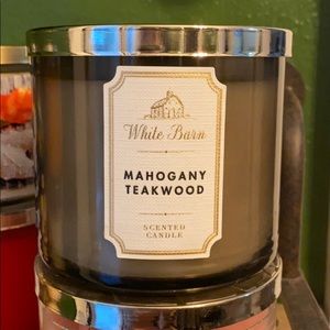 New BBW Mahogany Teakwood Candle